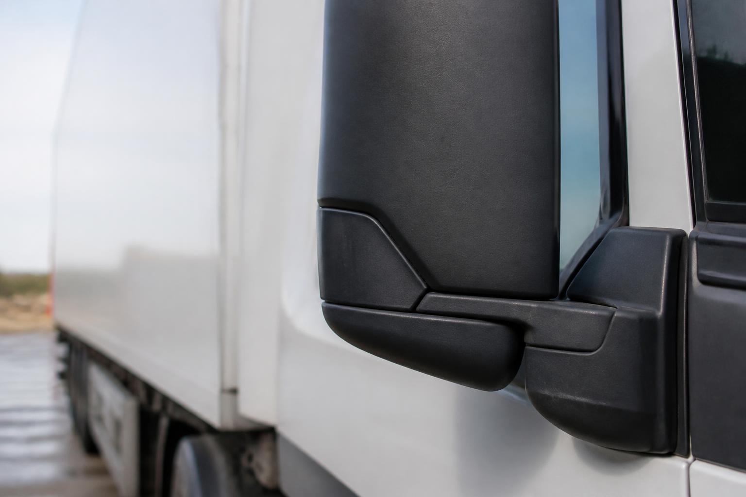 Choosing a logistics software builder for a 5 - 100 vehicle fleet
