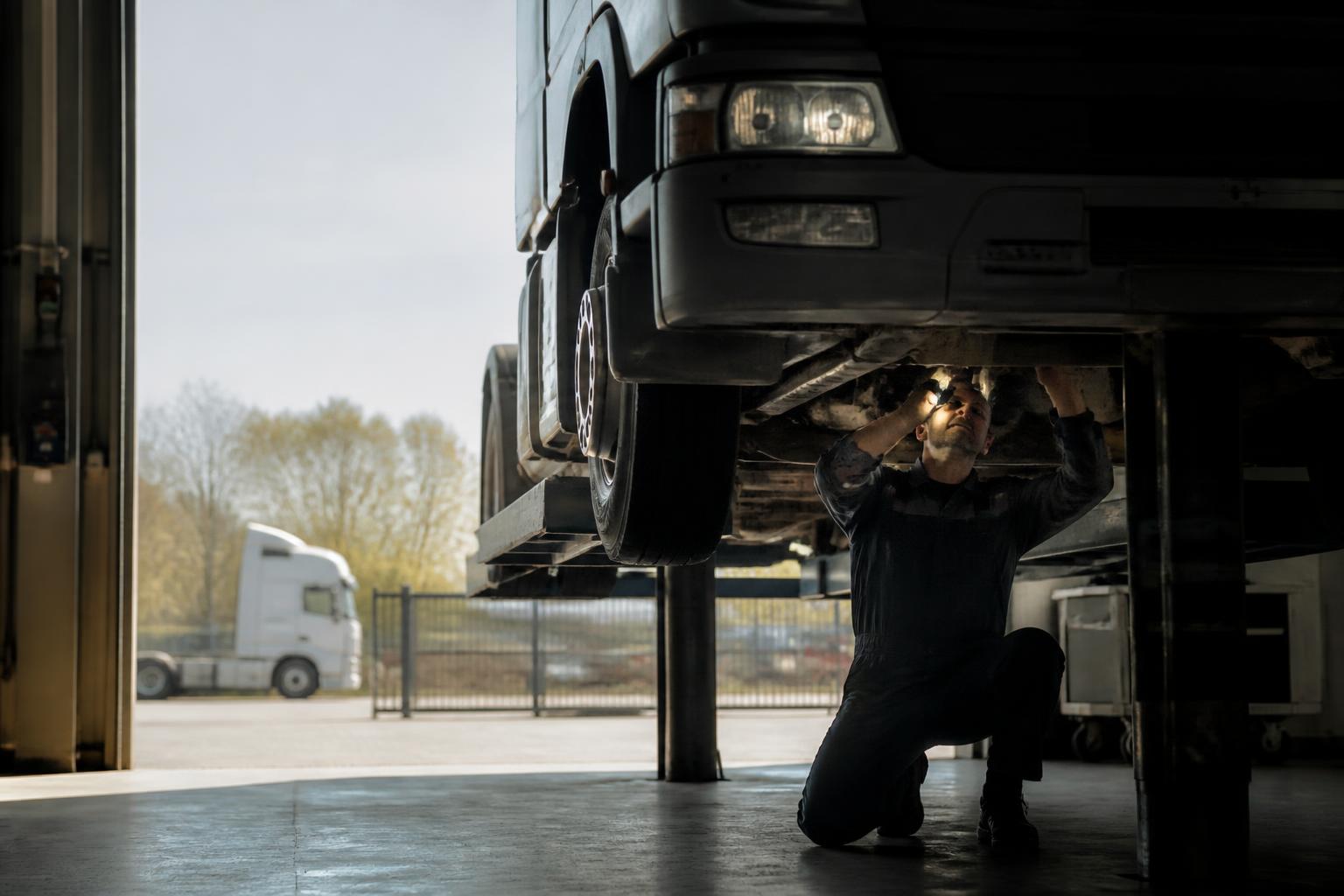 Which fleet record app actually holds up at PMI time?