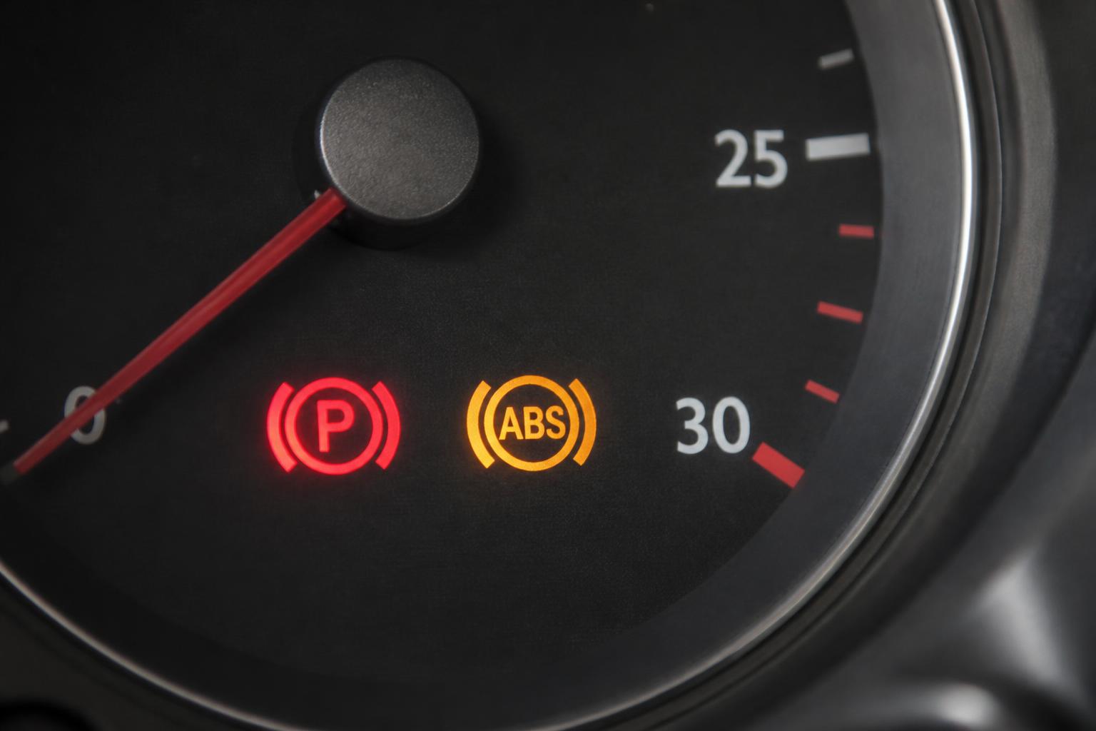 Warning light checks that cut HGV downtime